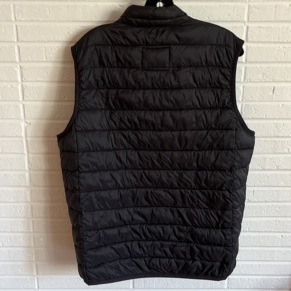 Old Navy Quilted Vest - Picture 2 of 8
